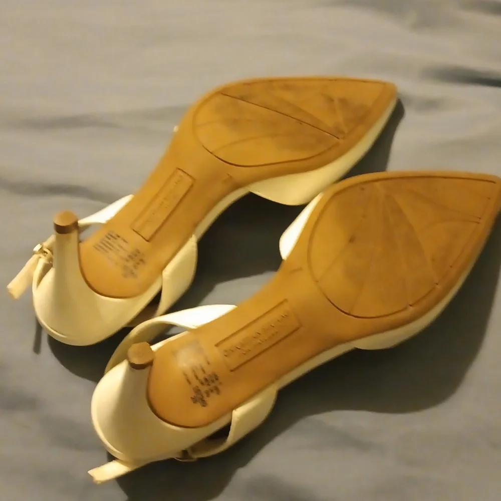 Heels - Picture 4 of 4